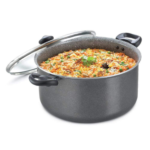 What Should You Look for in a Granite Stock Pot?