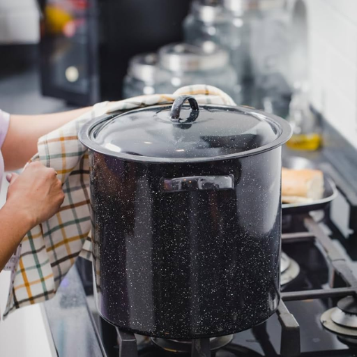 How to Choose the Right Size of Stock Pot?