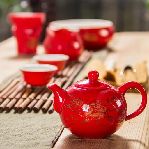 How to Serve Tea with Your Teapot?
